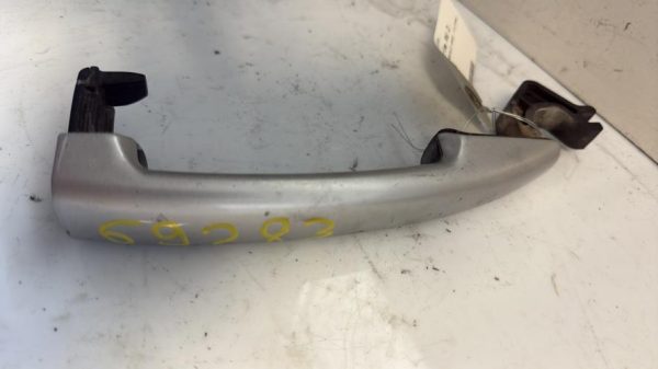 Poignee porte avant droit PEUGEOT 207 PHASE 2 CABRIOLET Diesel - Image 1