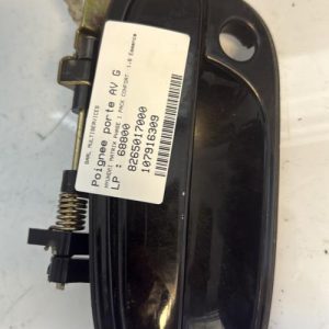 Poignee porte avant gauche HYUNDAI MATRIX PHASE 1 Essence - Image 1