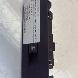 Interrupteur de leve vitre avant droit RENAULT MEGANE 4 PHASE 2 Diesel/Hybride - Image 1