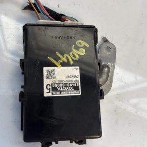 Calculateur TOYOTA YARIS 3 PHASE 1 Diesel - Image 1