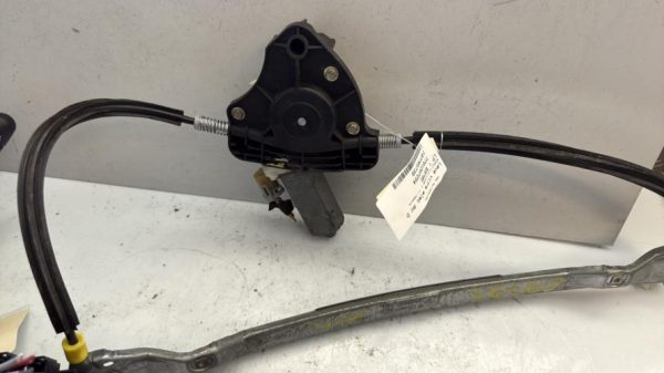 Leve vitre electrique avant droit RENAULT CLIO 2 PHASE 2 Essence - Image 2