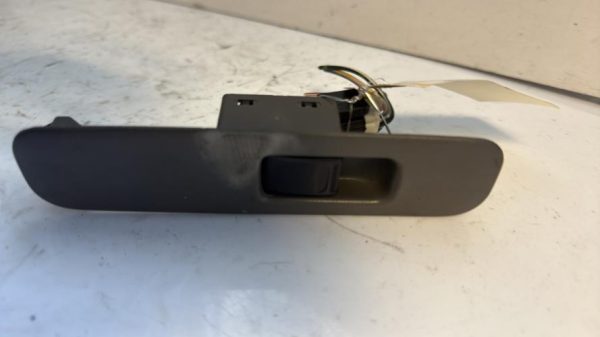 Interrupteur de leve vitre SUZUKI ALTO 1 Essence - Image 1