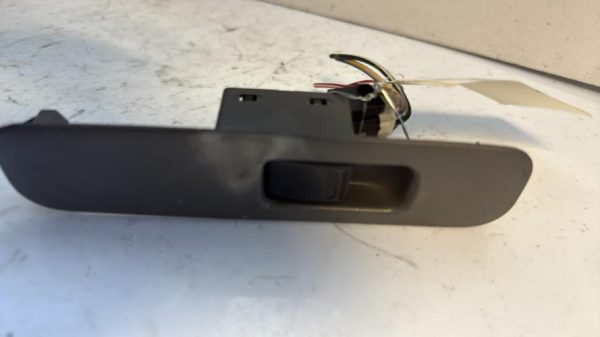 Interrupteur de leve vitre SUZUKI ALTO 1 Essence - Image 4