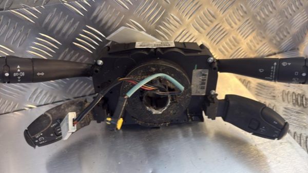 Com (Bloc Contacteur Tournant+Commodo Essuie Glace+Commodo Phare) CITROEN C3 PICASSO PHASE 1 Diesel - Image 1