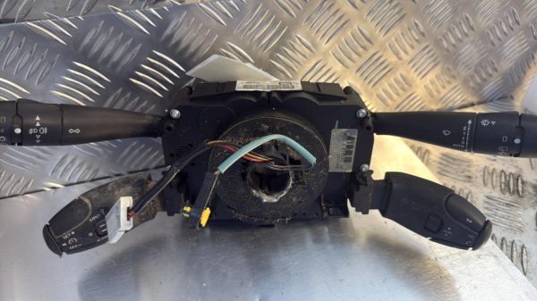 Com (Bloc Contacteur Tournant+Commodo Essuie Glace+Commodo Phare) CITROEN C3 PICASSO PHASE 1 Diesel - Image 2