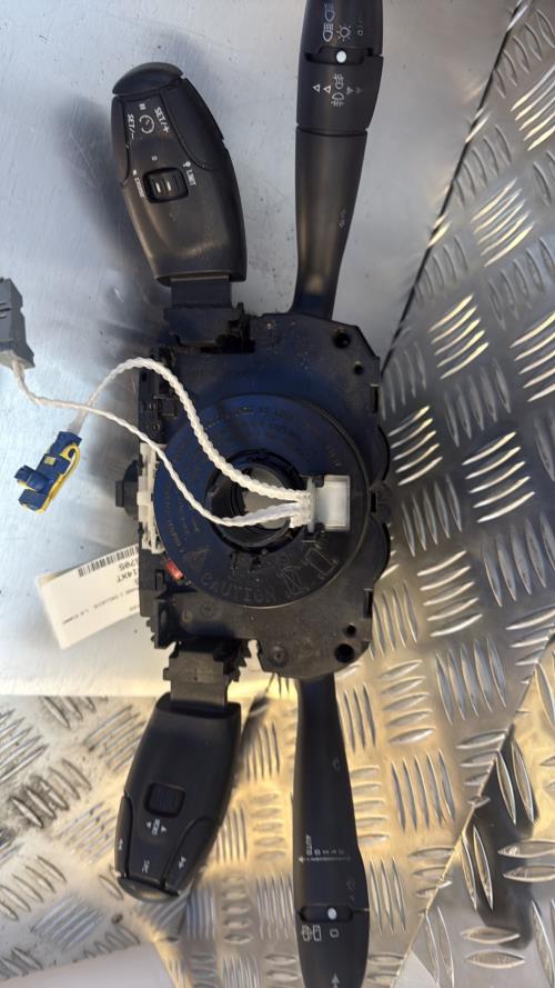 Com (Bloc Contacteur Tournant+Commodo Essuie Glace+Commodo Phare) CITROEN C3 PICASSO PHASE 1 Diesel - Image 3