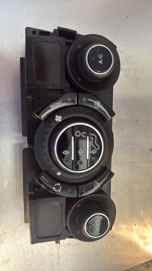 Commande chauffage CITROEN C3 PICASSO PHASE 1 Diesel - Image 2