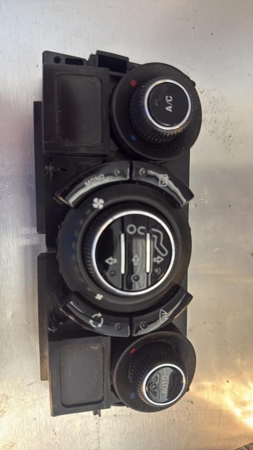 Commande chauffage CITROEN C3 PICASSO PHASE 1 Diesel - Image 3