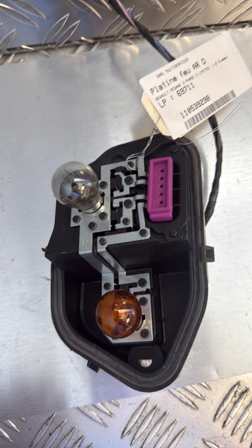 Platine feu arriere droit RENAULT MEGANE 3 PHASE 3 Diesel - Image 1