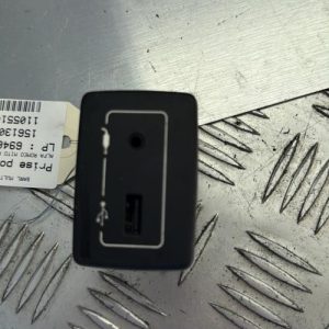 Prise port USB ALFA ROMEO MITO PHASE 1 Essence - Image 1