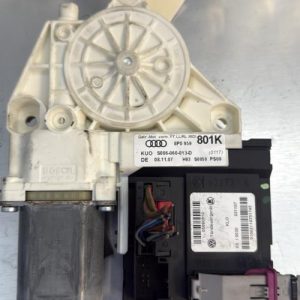 Moteur leve vitre avant gauche AUDI A3 2 SPORTBACK PHASE 1 Diesel - Image 1