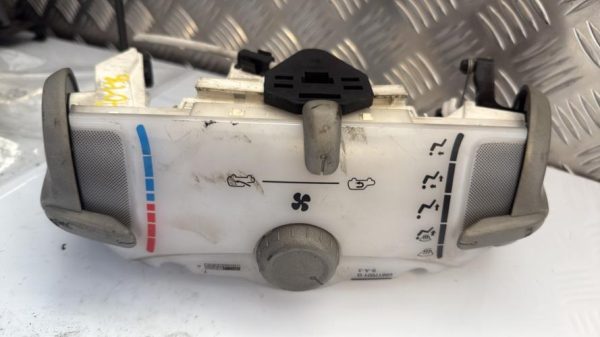 Commande chauffage PEUGEOT 107 PHASE 1 Diesel - Image 3