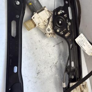Leve vitre electrique avant droit BMW SERIE 1 E87 PHASE 2 Diesel - Image 1