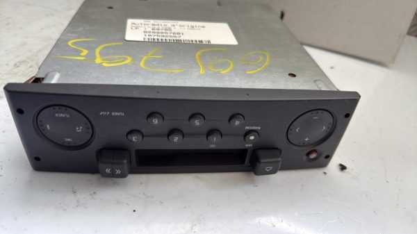 Autoradio d'origine RENAULT CLIO 2 PHASE 2 Essence - Image 2