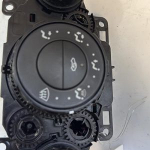 Commande chauffage FORD FIESTA 6 PHASE 1 Diesel - Image 1