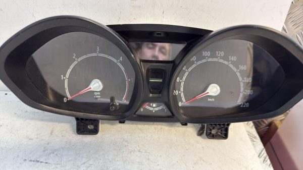 Compteur FORD FIESTA 6 PHASE 1 Diesel - Image 1