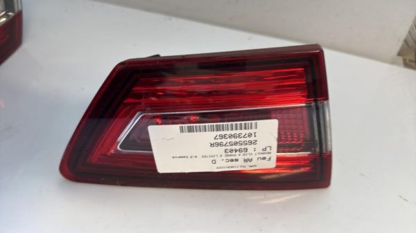 Feu arriere secondaire droit (feux) RENAULT CLIO 4 PHASE 2 Essence - Image 2