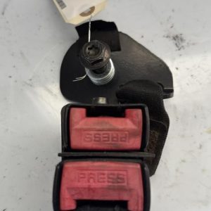 Attache ceinture arriere droit RENAULT CLIO 2 PHASE 1 Essence - Image 1