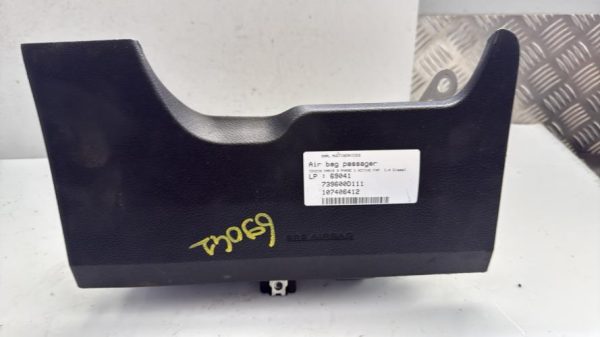 Air bag genoux TOYOTA YARIS 3 PHASE 1 Diesel - Image 1