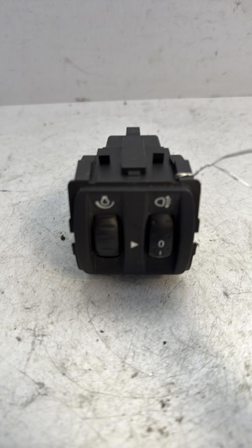 Commande de reglage hauteur de phare RENAULT CLIO 4 PHASE 1 Diesel - Image 2