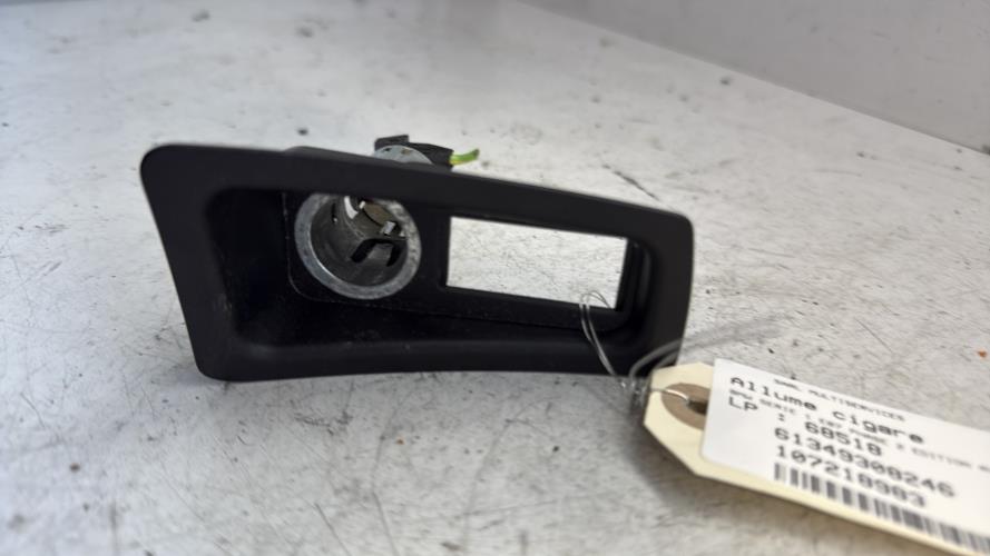 Allume cigare BMW SERIE 1 E87 PHASE 2 Diesel - Image 2