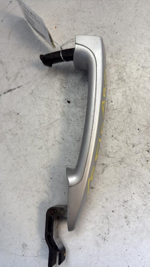 Poignee porte arriere gauche BMW SERIE 1 E87 PHASE 2 Diesel - Image 3