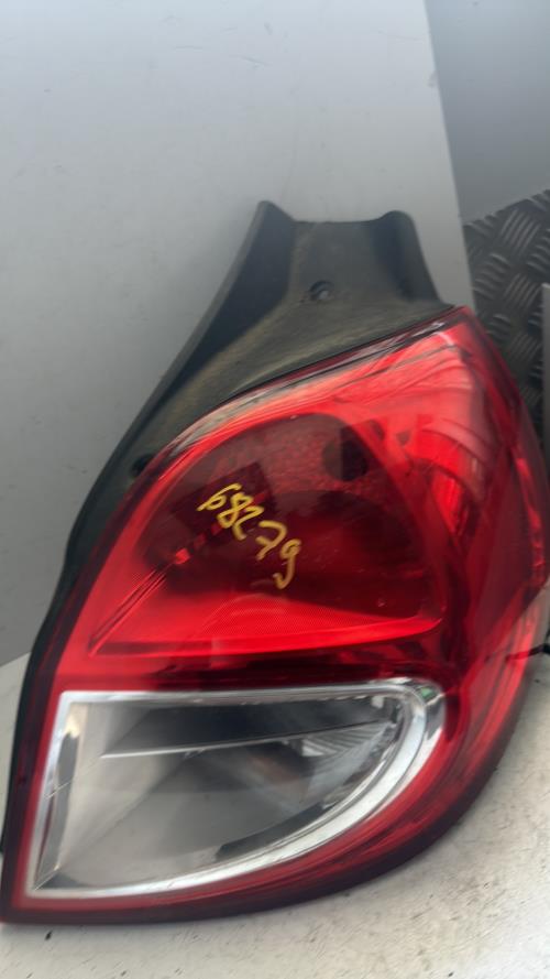 Feu arriere principal droit (feux) RENAULT CLIO 3 PHASE 2 Diesel - Image 1