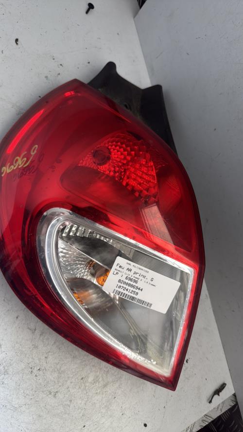 Feu arriere principal gauche (feux) RENAULT CLIO 3 PHASE 2 Diesel - Image 2