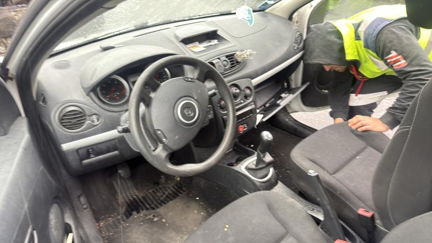 Feu arriere principal gauche (feux) RENAULT CLIO 3 PHASE 2 Diesel - Image 7