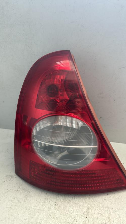 Feu arriere principal gauche (feux) RENAULT CLIO 2 CAMPUS PHASE 2 Diesel - Image 2