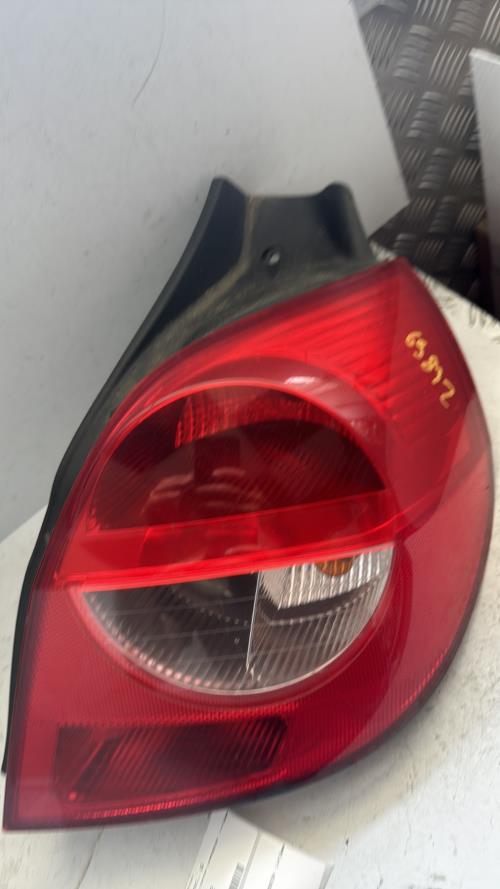 Feu arriere principal droit (feux) RENAULT CLIO 3 PHASE 1 Essence - Image 1