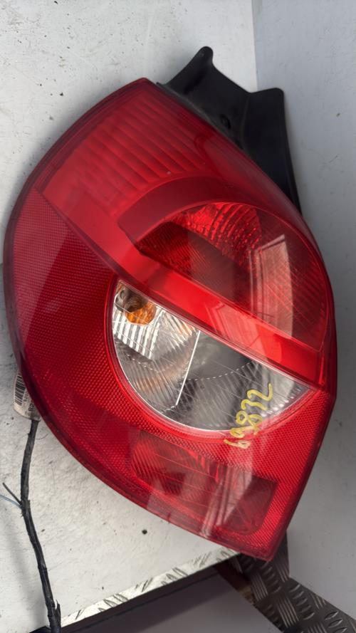 Feu arriere principal gauche (feux) RENAULT CLIO 3 PHASE 1 Essence - Image 2