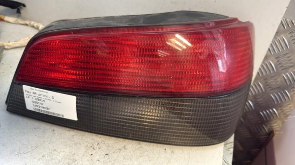 Feu arriere principal droit (feux) PEUGEOT 306 PHASE 2 Diesel - Image 2