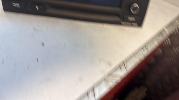 Autoradio d'origine BMW SERIE 1 E87 PHASE 2 Diesel - Image 1
