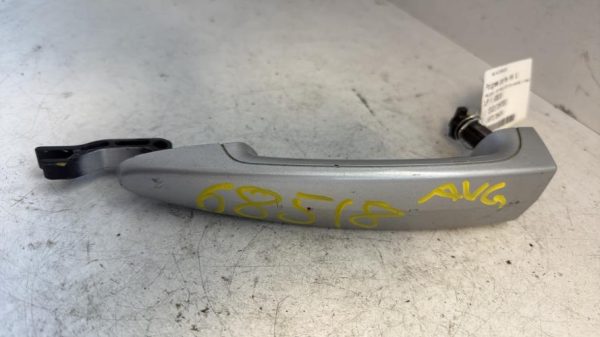 Poignee porte avant gauche BMW SERIE 1 E87 PHASE 2 Diesel - Image 1