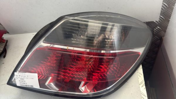 Feu arriere principal droit (feux) OPEL ASTRA H GTC PHASE 2 Diesel - Image 2