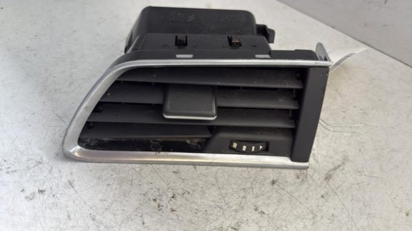 Aerateur tableau de bord avant gauche PEUGEOT 508 1 PHASE 1 Diesel - Image 1