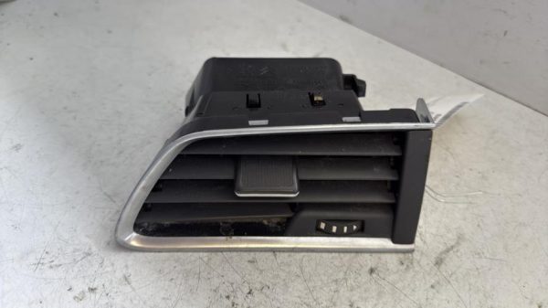 Aerateur tableau de bord avant gauche PEUGEOT 508 1 PHASE 1 Diesel - Image 3