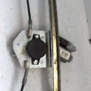 Leve vitre electrique avant gauche CITROEN C3 1 PHASE 2 Diesel - Image 1