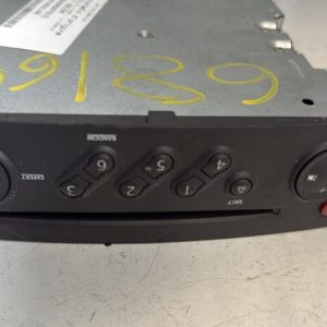Autoradio d'origine RENAULT CLIO 3 PHASE 1 Essence - Image 1