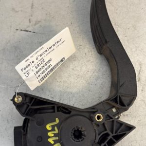 Pedale d'accelerateur RENAULT CLIO 4 PHASE 1 Diesel - Image 1
