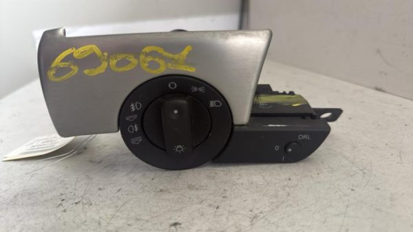 Commande de phare AUDI A4 2 CABRIO PHASE 2 Essence - Image 1