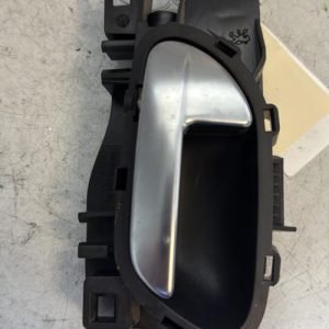 Poignee interieur avant gauche PEUGEOT 508 1 PHASE 1 Diesel - Image 1