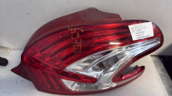 Feu arriere principal droit (feux) PEUGEOT 208 1 PHASE 1 Diesel - Image 1