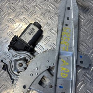 Leve vitre electrique arriere droit NISSAN NOTE 1 PHASE 1 Diesel - Image 1