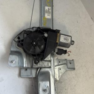 Leve vitre electrique avant droit PEUGEOT 208 1 PHASE 1 Essence - Image 1