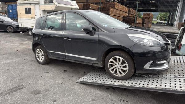 Plage arriere RENAULT SCENIC 3 PHASE 3 Diesel - Image 6