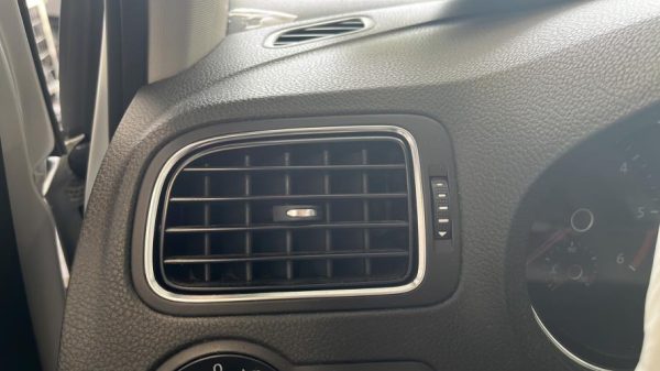 Aerateur tableau de bord avant gauche VOLKSWAGEN POLO 5 PHASE 2 Diesel - Image 3