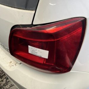 Feu arriere principal droit (feux) VOLKSWAGEN POLO 5 PHASE 2 Diesel - Image 1