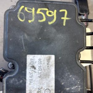 Bloc ABS (freins anti-blocage) VOLKSWAGEN POLO 5 PHASE 2 Diesel - Image 1